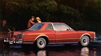 He: “Do ya mind? I’m pimpin’ here!” motor meme