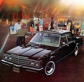 She: "Art is great when it matches the sofa" motor meme