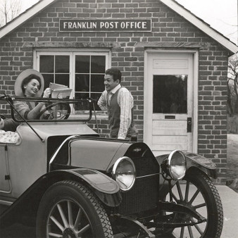 He: "Golly, you sure do get lots of letters from the Kaiser!" motor meme