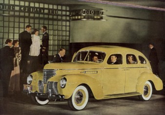 He: “Did Chiquita Banana order an Uber?” motor meme