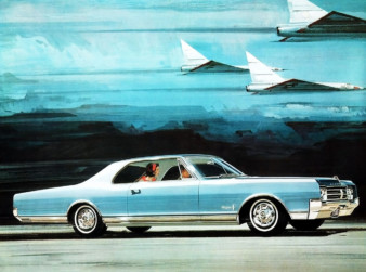 She: "Look, Honey! World War 3 broke out." motor meme