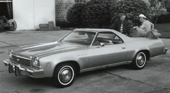 He: "When I want meth like Mom used to cook, I go to Los Pollos Hermanos." motor meme