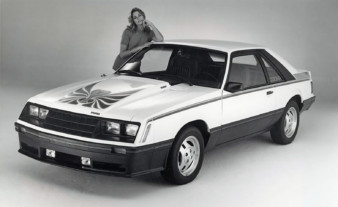 By the Eighties, being one of Charlie's Angels wasn't fun anymore. motor meme